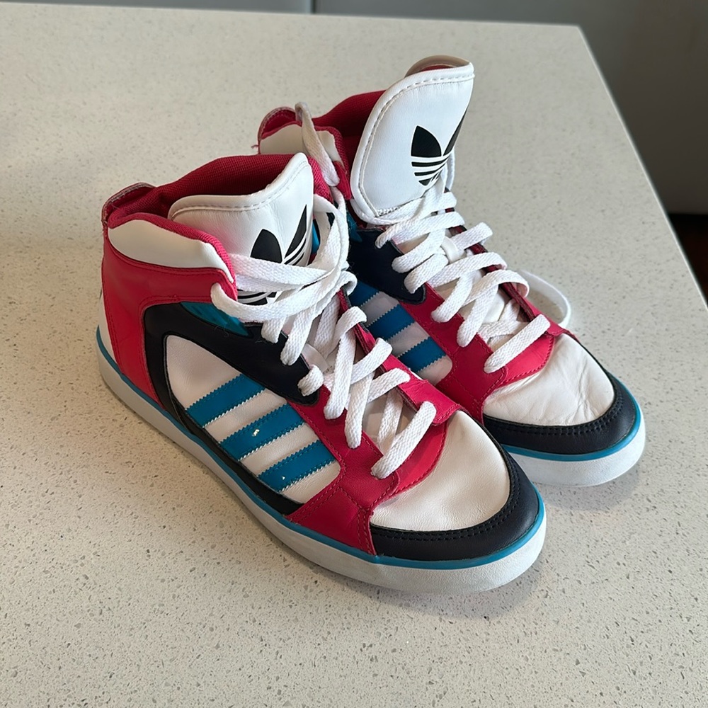WOMENS ADIDAS